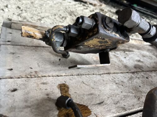 International IH Farmall 444 Hydraulic Pump W/ Line Assembly