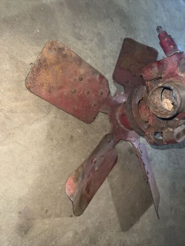 International Farmall 560 Fan Assembly W/pulleys And Brackets