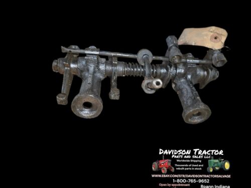 USED JOHN DEERE Styled B B1771R ROCKER SHAFT ASSY B, BR, BO TRACTOR