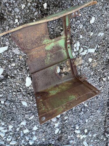 John Deere 720 LP hood Antique Tractor