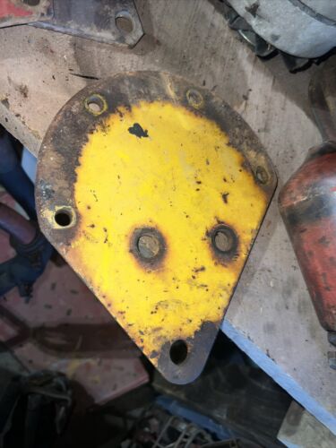 IH Farmall Cub Low Boy Fender Bracket