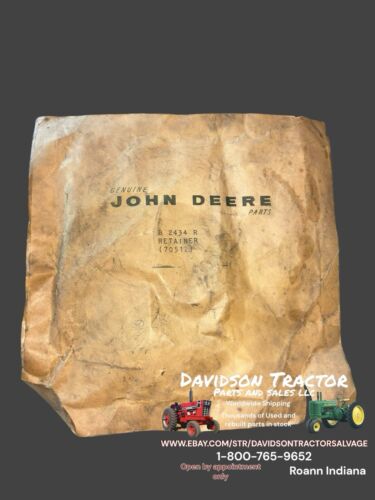 Genuine John Deere B2434R Retainer New Old Stock