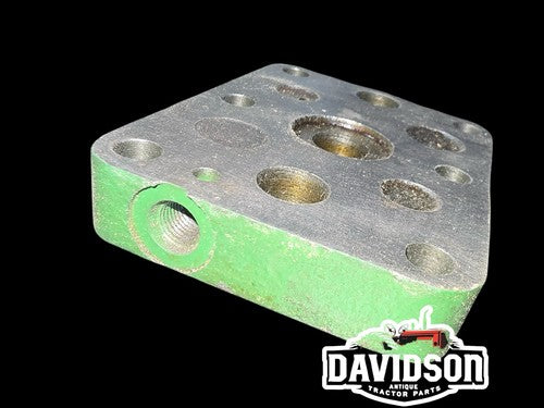 John Deere NOS Selective Control Valve Housing Cover Ar31663R 3010 4020 5010