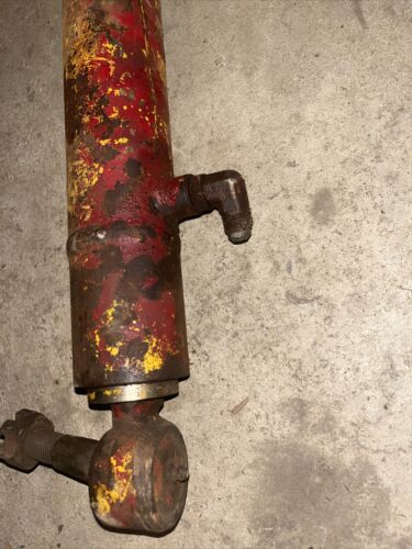 International Farmall 444 IH tractor Right powersteering power steering cylinder
