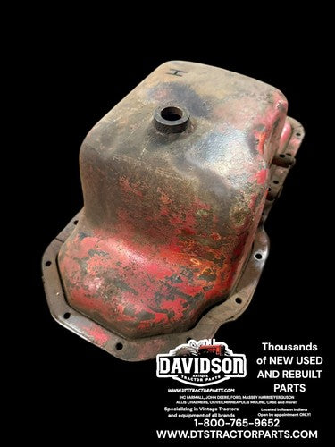IHC Farmall H Oil Pan Antique Tractor Nice One!