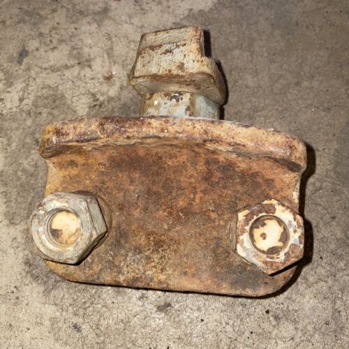 Farmall 350 utility spin out wheel Clamps Set Of 4 With Bolts