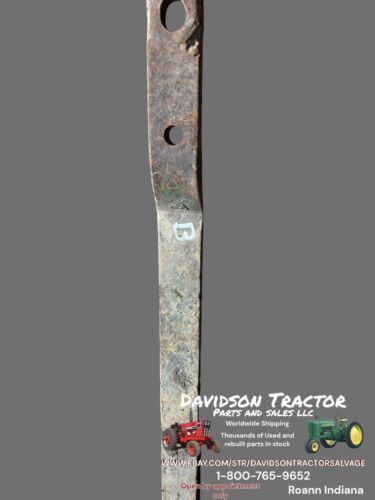 John Deere Late B Styled tractor original JD drawbar. Antique Tractor