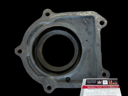 JOHN DEERE LATE B. CRANKSHAFT END COVER B2466R WITH PACKING OIL SPACER.