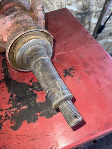 Farmall M Early SM Tractor front pedestal spindle shafts for hubs 6719DD