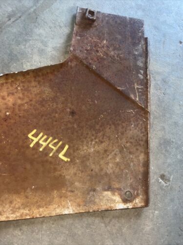 IH 444 2424 2444 ++ Radiator side panel Left