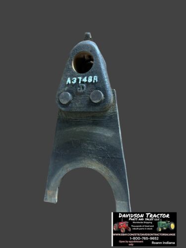 JOHN DEERE A3748R FOURTH AND SIXTH SPEED SHIFT ARM A TRACTOR