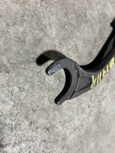 USED JOHN DEERE B TRACTOR 5TH AND 6TH SPEED GEAR SHIFTER FORK B1911R