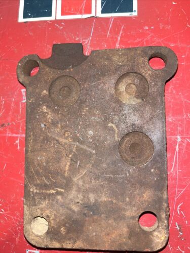 Farmall IH 230 240 300 350 400 450 Hydraulic Spool End Cover 361456R1