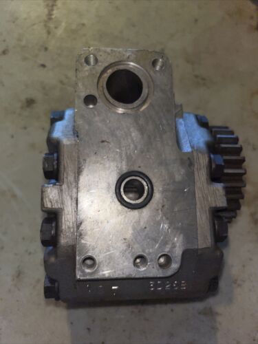 Pump 406763R91 fits Case 464 484 485 495 574 584 585 595 595XL 674 684 685 685XL