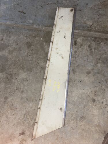International 444 utility tractor orig IHC good engine front left side cov panel
