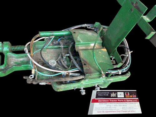 JOHN DEERE B DASH AND STEERING SUPPORT B1932R   CAST IRON DASH