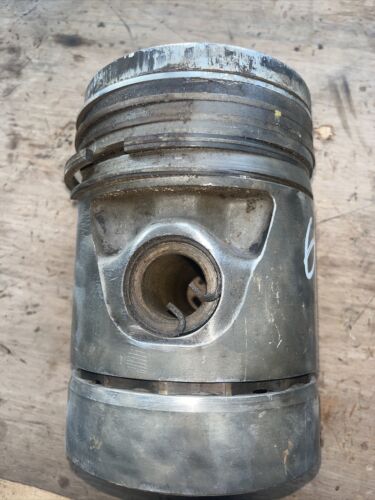 John Deere 620 Piston Antique Tractor