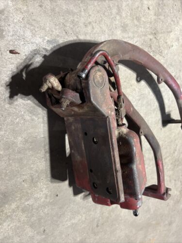 International Farmall 1066 Tractor IH brake Valve pedals W/mounting bracket