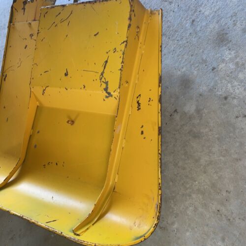 IH 444 Single fender antique tractor