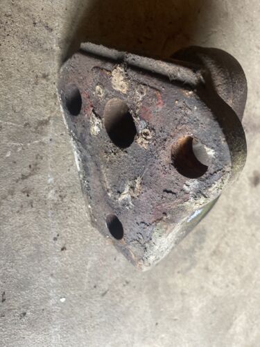 farmall h 1944 good condition Original IH draw bar support bracket anchor mount