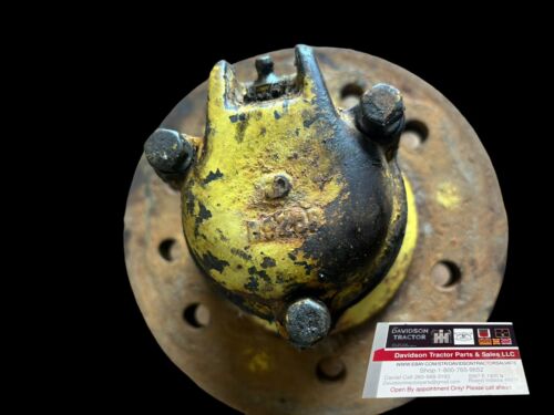 John Deere B Tractor B918R Front Wheel Hub Antique Tractor