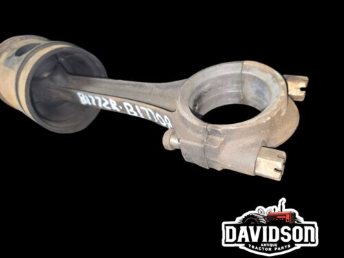 USED JOHN DEERE B TRACTOR ENGINE B1772R PISTION AND CONNECTING ROD B1770R