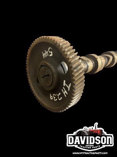 International IH 544 3514 Tractor Camshaft D239