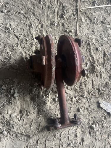 IHC Farmall F12 F14 Front Spindle W/Hubs Antique Tractor