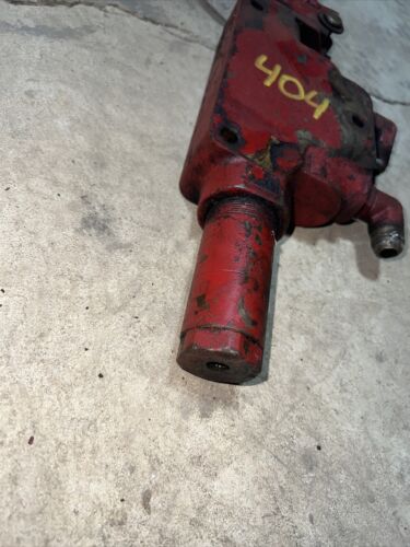IH Farmall 404 Hydraulic valve W/Handle 378029-R1