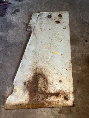 Farmall 706 Tractor front IH Left radiator hood side panel Antique Tractor