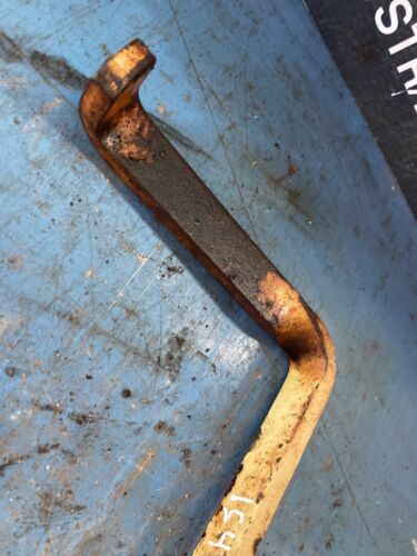 International Cub 154 low boy Tractor IH clutch pedal