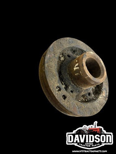 IH International Farmall 340 504 3514 Diesel Crankshaft Pulley D-188