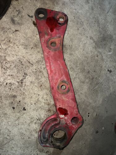 International 350 Utility Fast Hitch RH Rock Shaft Support 522762R2 Tractor