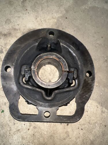JOHN DEERE UNSTYLED B / L.H. MAIN BEARING HOUSING