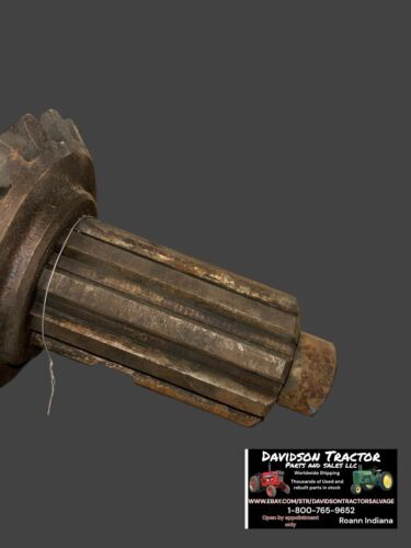 F248R John Deere G PTO Pinion Bevel Gear with Shaft Antique Tractor