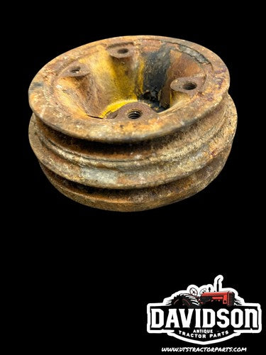 International 504 2504 Diesel Crankshaft Pulley D-188 Antique Tractor