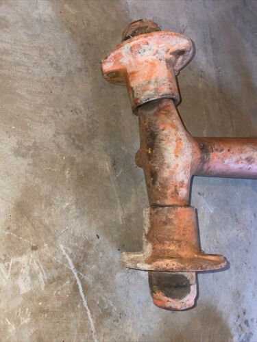 BF Avery Tractor Narrow front pedistal w/Hubs Antique Tractor