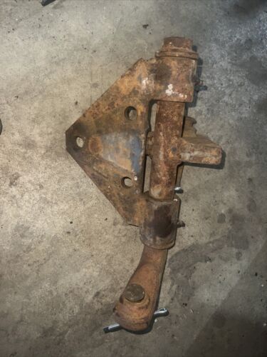 International 300 utility Tractor IH 2pt fast hitch main anchor mount bracket