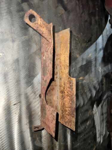 Farmall 400 450 IH tractor hydraulic line cover panel