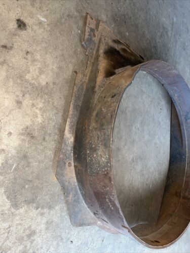 Farmall 504 diesel rowcrop tractor orignal IH radiator fan shroud