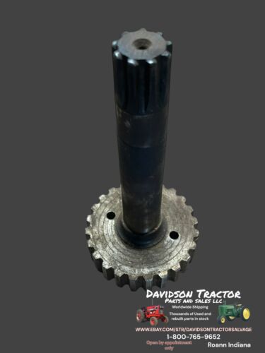 Genuine John Deere T15040T New Old Stock Shaft W/Gear