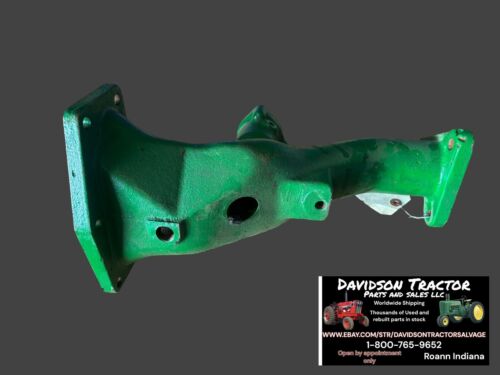 D2966R John Deere D Upper Water Pipe Fanshaft Mount Fits SN 143,800 and up Nice!