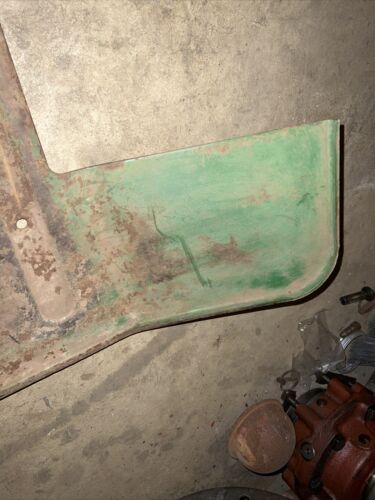John Deere 3010 Diesel Floor Platform