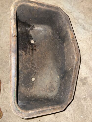 JOHN DEERE B TRACTOR VALVE COVER late model B JD part