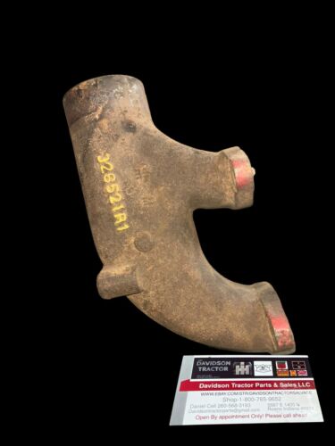 326521R1 IH Farmall 806 856 2806 2856 Exhaust Manifold  Antique Tractor
