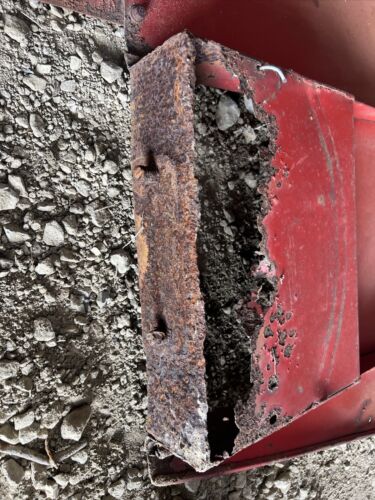 IH 444 Single fender antique tractor