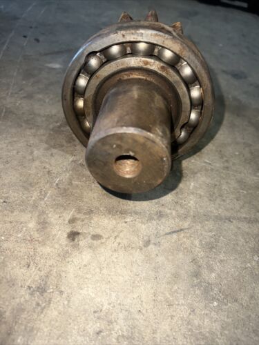 USED BALL PINION & BRAKE SHAFT FOR IH FARMALL M MV TRACTOR 48773D