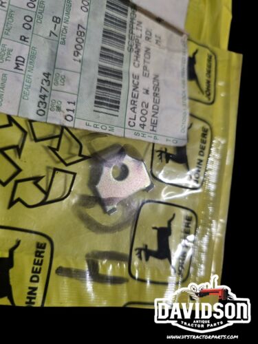 Genuine John Deere New Old Stock Clip R27381
