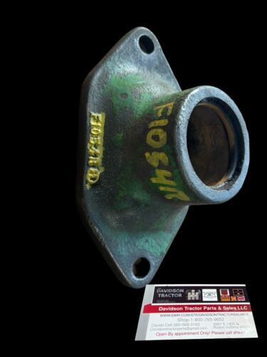John Deere Cylinder Head Lower Water Pipe/Casting F1054R G 70 720 730