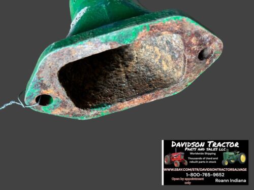 John Deere B Lower water casting B1798R